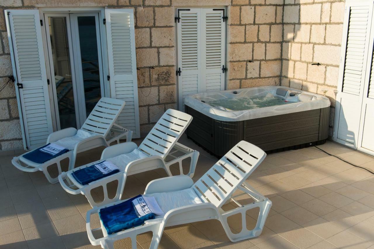 Apartments Cezar Rogoznica  Ngoại thất bức ảnh
