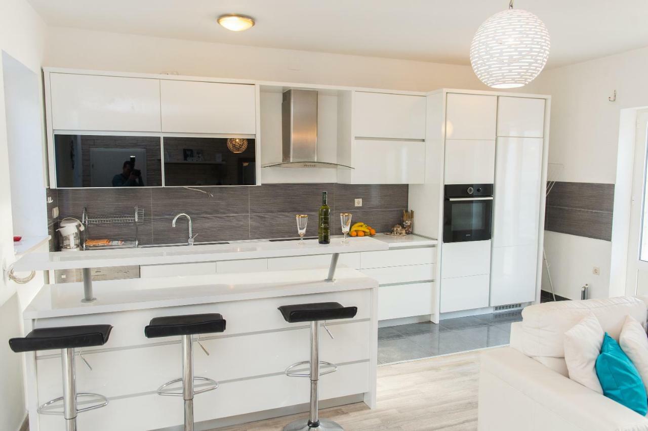 Apartments Cezar Rogoznica  Ngoại thất bức ảnh