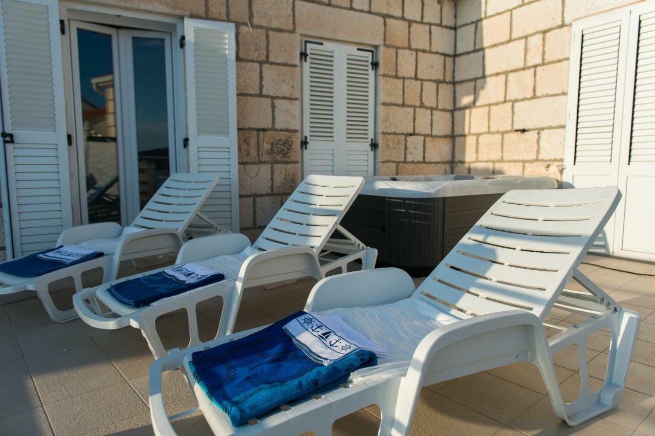 Apartments Cezar Rogoznica  Ngoại thất bức ảnh
